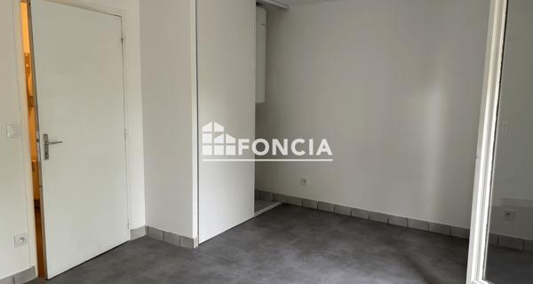 Location Studio 25.59 m² - Fontainebleau 77300