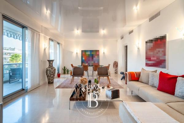 Marseille 8ème, Appartement 2 Chambres -  131 m² à vendre