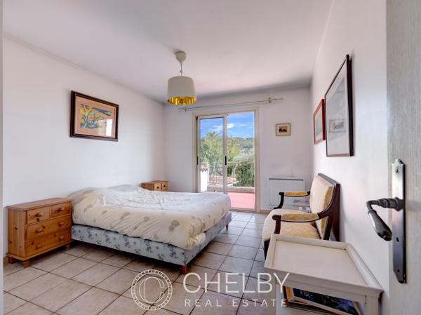 Maison
                                                                                                                                                                                                                                                                                                                        7 pièce(s)                                                                                                                                                                                                          5 chambre(s)                                                                                                                                                                                                          170  m²