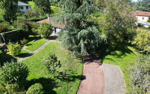 Maison à vendre    6 pièces • 135 m2 Charbonnières-les-Bains