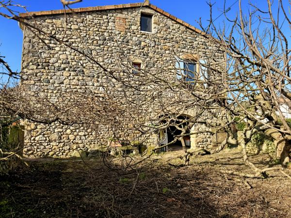 Ucel (07200) Belle Maison Familiale en Pierre sur 1 500 m² de terrain constructible à Ucel