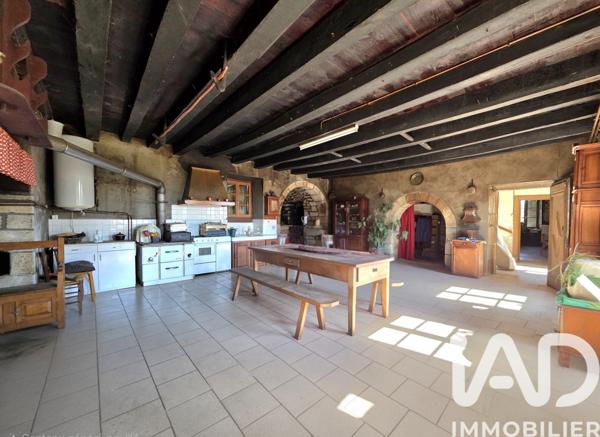 Maison à vendre 9 pièces 280 m² Sousceyrac-en-Quercy