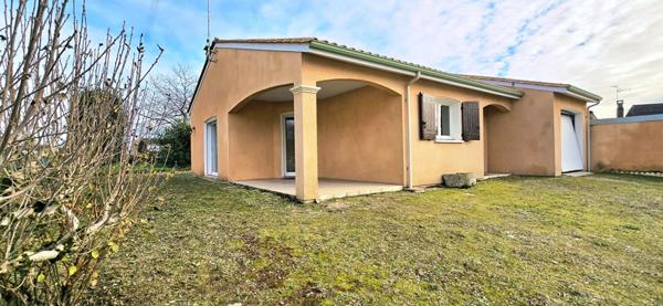 Maison  avec garage proche des commodites