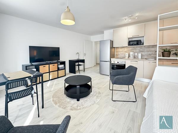 Appartement ARPAJON - Studio 29.72 m² - 1er étage avec ascenseur- Hyper centre