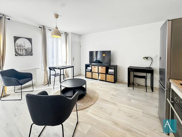 Appartement ARPAJON - Studio 29.72 m² - 1er étage avec ascenseur- Hyper centre