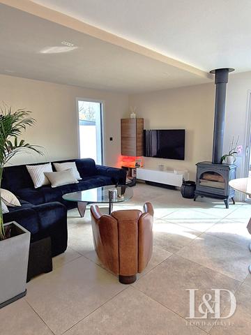 Lumineuse contemporaine - T4 plain-pied non mitoyen - jardin & stationnement