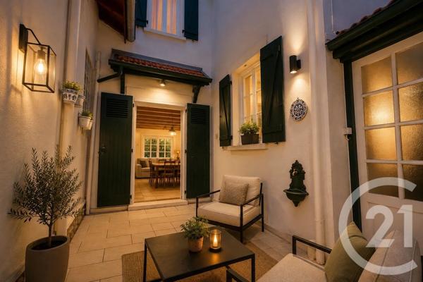 Maison à vendre  5 pièces - 107,98 m 2   BIARRITZ  - 64