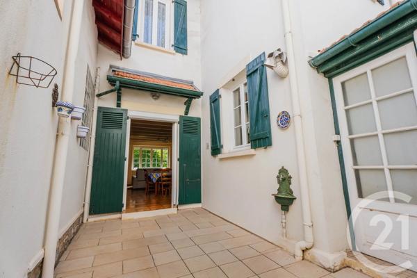 Maison à vendre  5 pièces - 107,98 m 2   BIARRITZ  - 64