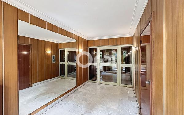 Appartement à vendre    5 pièces • 94,66 m2 Paris 15