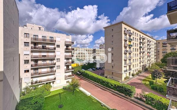 Appartement à vendre    5 pièces • 94,66 m2 Paris 15