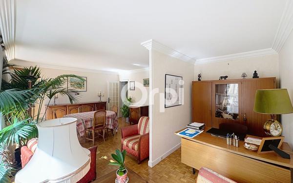 Appartement à vendre    5 pièces • 94,66 m2 Paris 15