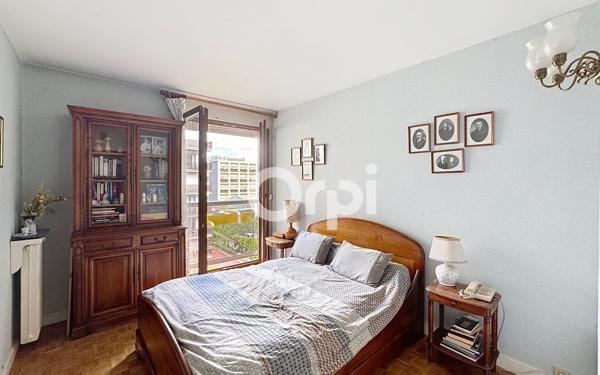 Appartement à vendre    5 pièces • 94,66 m2 Paris 15