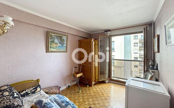 Appartement à vendre    5 pièces • 94,66 m2 Paris 15