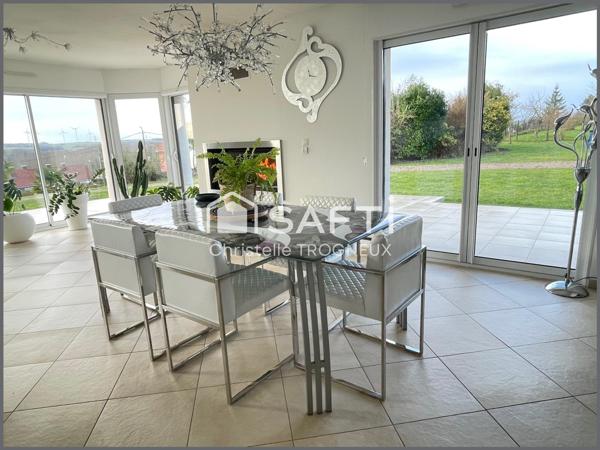 Superbe Pavillon d’environ 215 M2