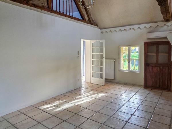 Jolie maison ancienne au calme !