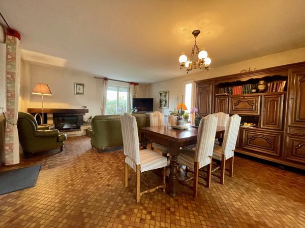 Guidel, Vie de Plain-Pied & Proximité Des Commerces Pour Cette Familiale de 140m² Au Sol