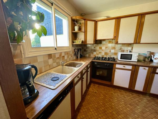 Guidel, Vie de Plain-Pied & Proximité Des Commerces Pour Cette Familiale de 140m² Au Sol
