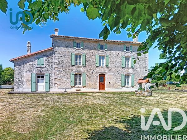 Maison à vendre 4 pièces 166 m² Saint-Christophe-sur-Roc