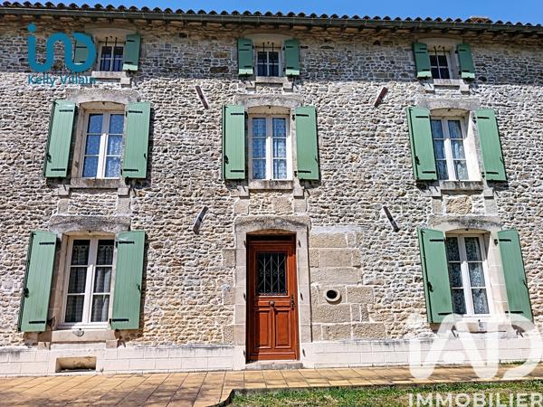 Maison à vendre 4 pièces 166 m² Saint-Christophe-sur-Roc