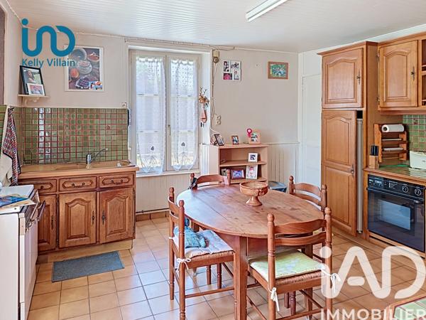 Maison à vendre 4 pièces 166 m² Saint-Christophe-sur-Roc