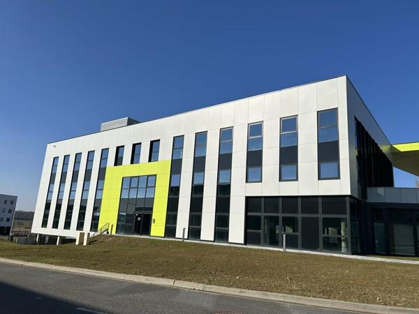 BUREAUX à LOUER de 329 m²