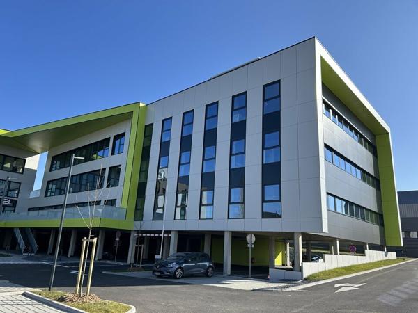 BUREAUX à LOUER de 329 m²