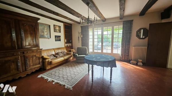 A vendre à VIVONNE - Une maison de ville de 119m² avec garage