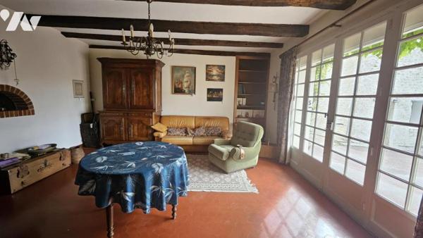 A vendre à VIVONNE - Une maison de ville de 119m² avec garage