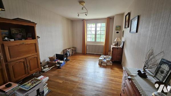 A vendre à VIVONNE - Une maison de ville de 119m² avec garage