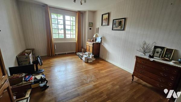 A vendre à VIVONNE - Une maison de ville de 119m² avec garage