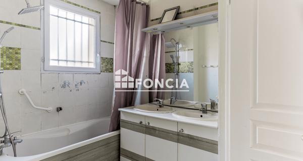 À vendre Maison 4 pièces 81 m² - Montélimar 26200
