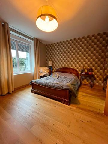 Saint-Germain-du-Puy (18390) Maison de caractère d’environ 293 m² sur parcelle de 1 054 m² – Idéale pour grande famille ou profession libér