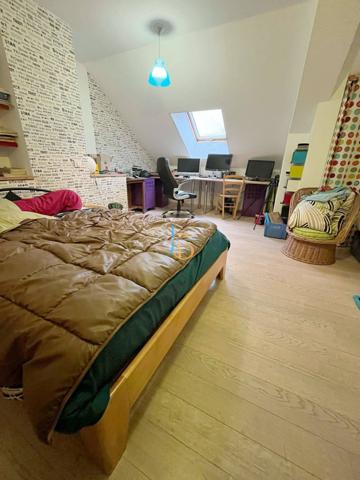 Saint-Germain-du-Puy (18390) Maison de caractère d’environ 293 m² sur parcelle de 1 054 m² – Idéale pour grande famille ou profession libér