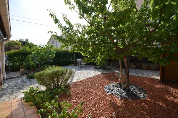 Appartement rdc avec garage et jardin  110m²