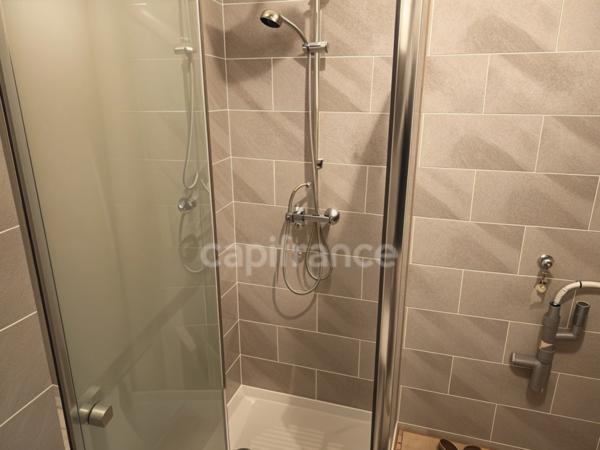 Duplex T2 Sète, rénové 2025, 42 m² loi Carrez, balcon, lumineux, DPE C, clim réversible, pied‑à‑terre