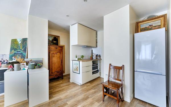 Appartement à vendre    3 pièces • 56,79 m2 Saint-Maur-des-Fossés