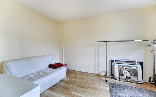 Appartement à vendre    3 pièces • 56,79 m2 Saint-Maur-des-Fossés