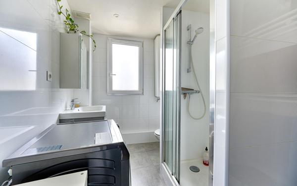 Appartement à vendre    3 pièces • 56,79 m2 Saint-Maur-des-Fossés