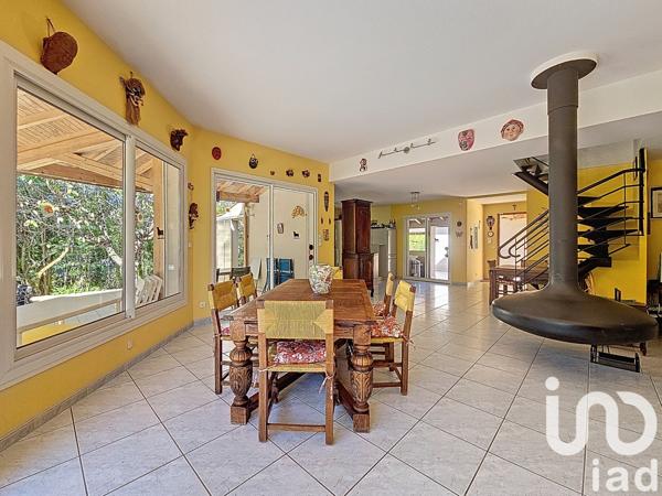 Maison à vendre 10 pièces 210 m² Sauvian