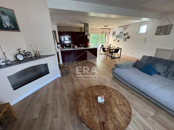 Maison Saint Medard De Guizieres 8 pièce(s) 227 m2