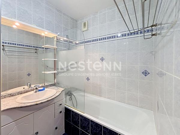Appartement Bron T4 de 83m2 - 3 chambres - 2 terrasses - Cave - FORT DE BRON 69500