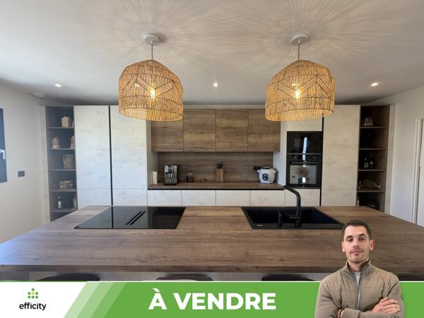 Maison
         6 pièces
        - 147 m² Exclusivité 400 000 € *