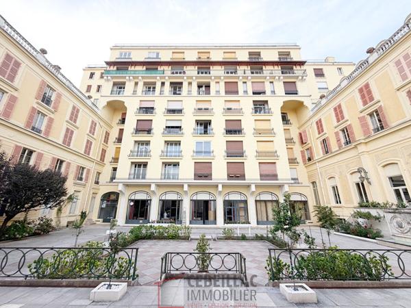 Appartement 5 pièce(s) 3 chambre(s) 147.29 m²