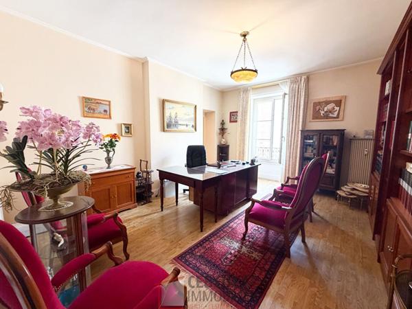 Appartement 5 pièce(s) 3 chambre(s) 147.29 m²