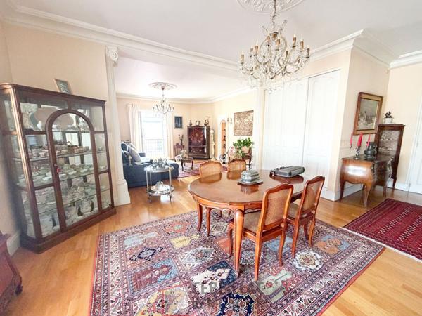 Appartement 5 pièce(s) 3 chambre(s) 147.29 m²