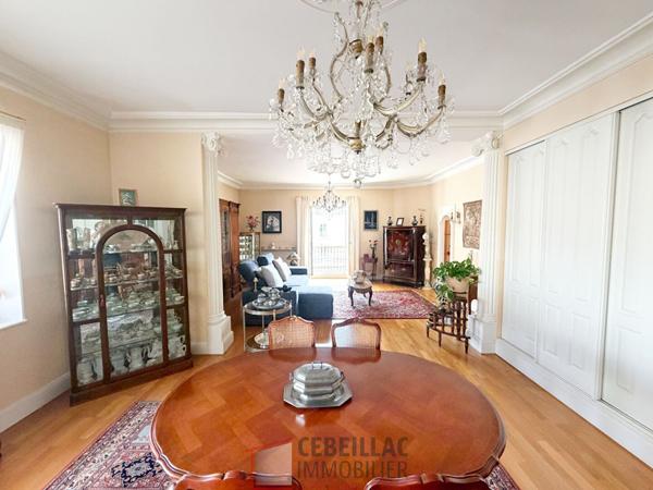 Appartement 5 pièce(s) 3 chambre(s) 147.29 m²