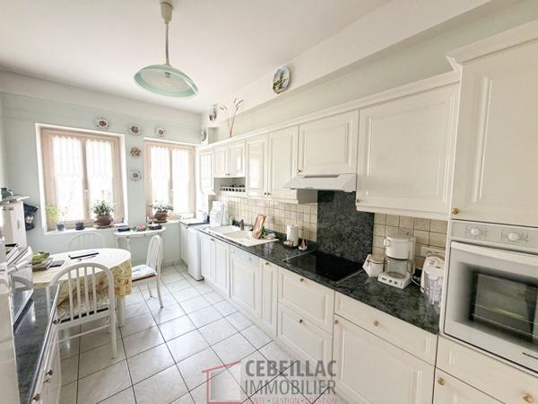 Appartement 5 pièce(s) 3 chambre(s) 147.29 m²