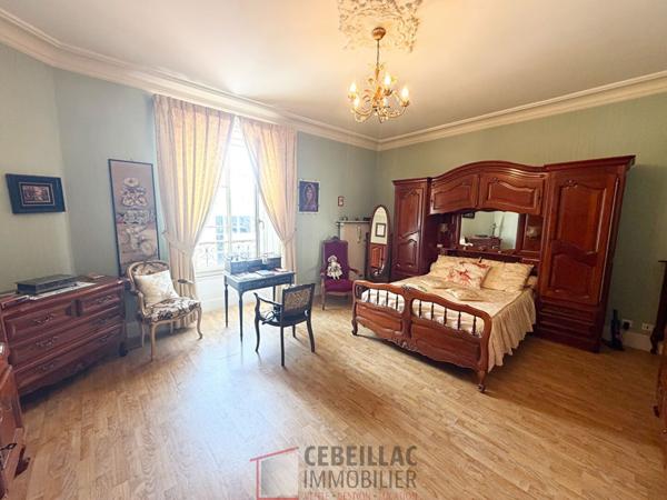 Appartement 5 pièce(s) 3 chambre(s) 147.29 m²