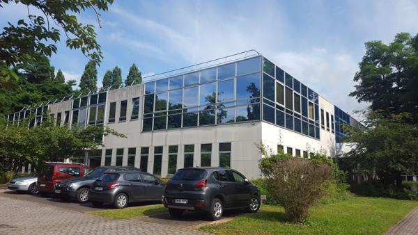 Bureaux à louer à Eragny cadre verdoyant dans immeuble indépendant