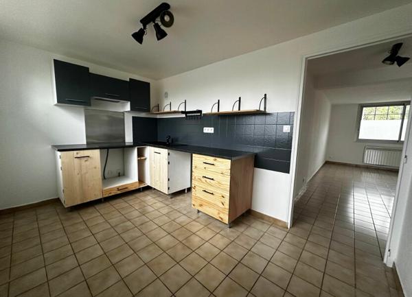 Appartement à louer    2 pièces •  Joyeuse